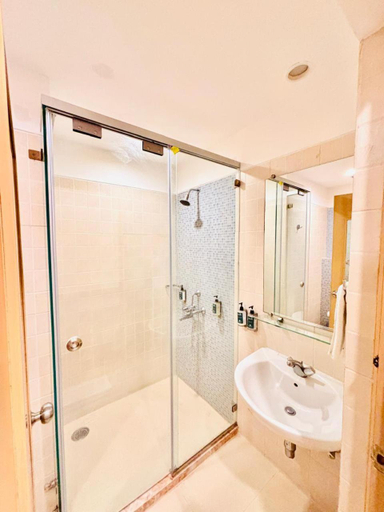 Bathroom, Mango Grove Hotel - Chandigarh, Chandigarh