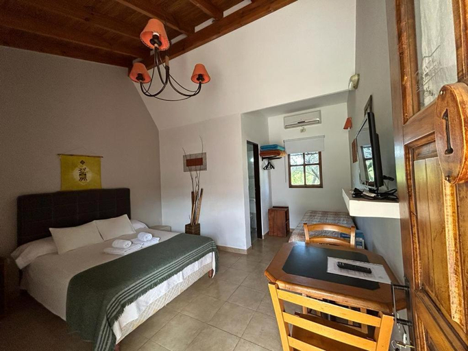 Bedroom, Hosteria Manantial de Carpinteria, Junín