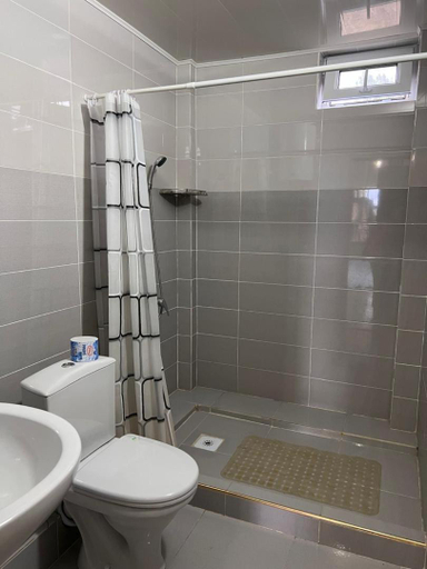 Bathroom 3, Aknur Deluxe hotel, Ysyk-Köl
