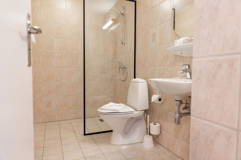 Bathroom 5, Hotel Phønix, Aalborg
