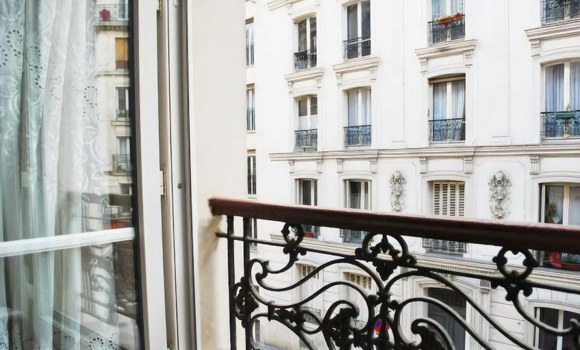 Others 3, Hotel Avenir Jonquiere, Paris