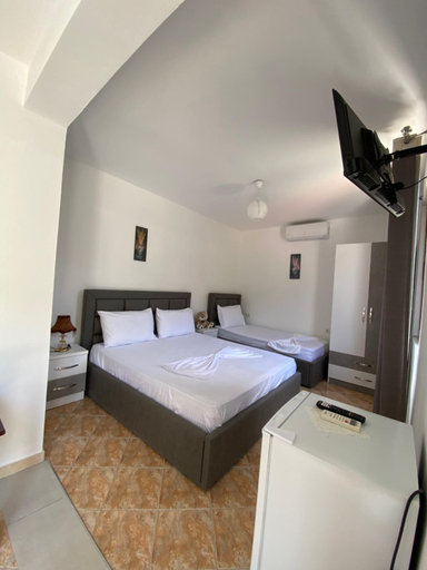 Others 3, Guesthouse SELI, Beratit