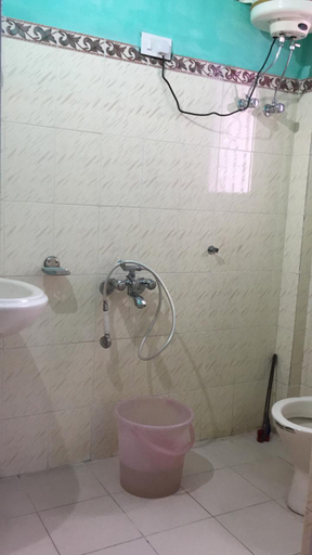 Bathroom 2, Vamoose Cosynook Homestay, Darjiling