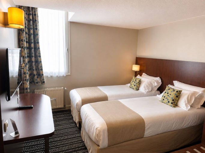 Bedroom 2, Hotel Kyriad Saint-Malo Ouest-Dinard, Ille-et-Vilaine