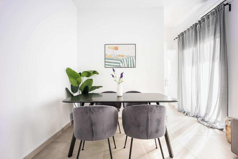 Dining, Bright Cozy 2BR l Balcony & Work Corner, Attica