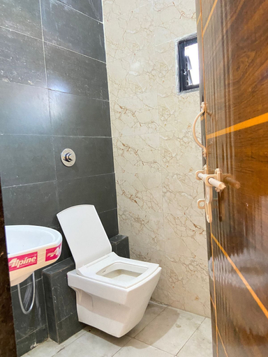 Bathroom 3, HOTEL SAROVAR INN, Ahmadabad