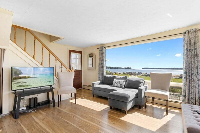 Living area 4, Owls Nest on Crescent Beach, Knox