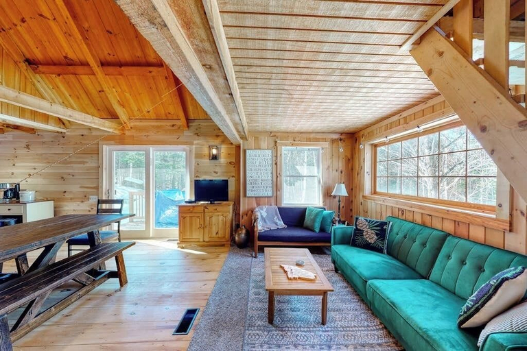 Others 5, Cozy Woodsy Cabin w/ a Deck, Firepit, Gas Grill, Free Wifi, & Full Kitchen, Piscataquis