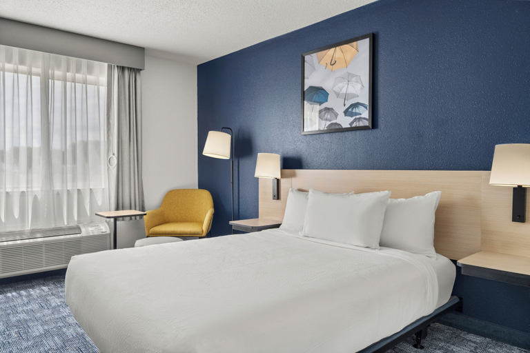 Bedroom 3, City Express By Marriott Freeport, Stephenson
