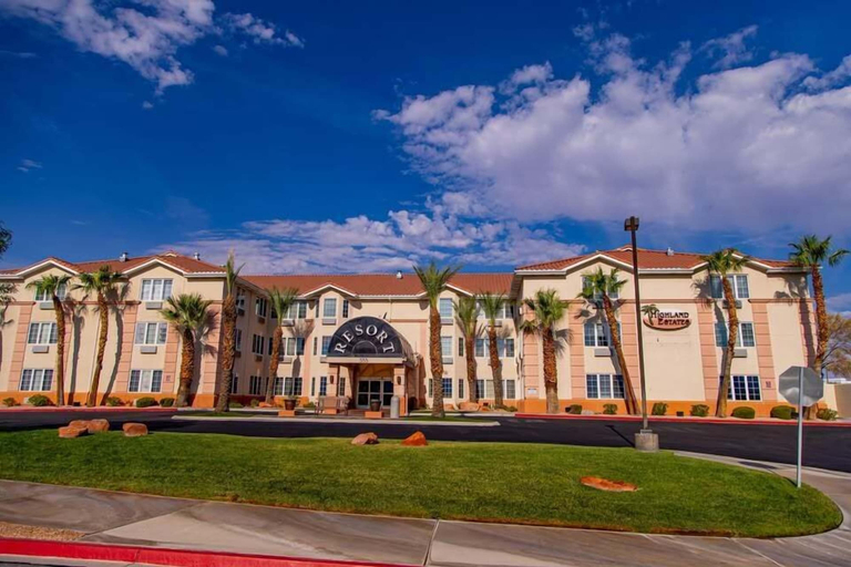 Exterior & Views 2, Highland Estates Condotel, Clark