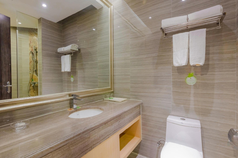 Bathroom 4, Vienna Hotel Jiangmen Heshan Huamao Branch, Jiangmen