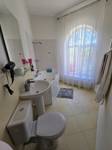 Bathroom, Hotel Nika, Ovidiopol's'kyi