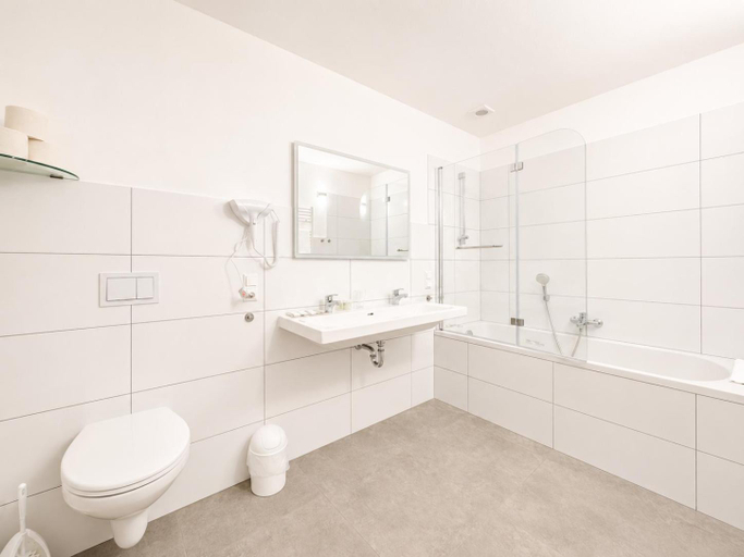Bathroom 3, Kaiserhof, Region Hannover