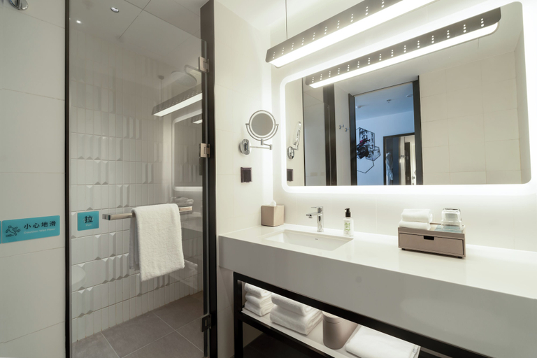 Bathroom 4, Aloft Kunshan Dianshan Lake, Suzhou