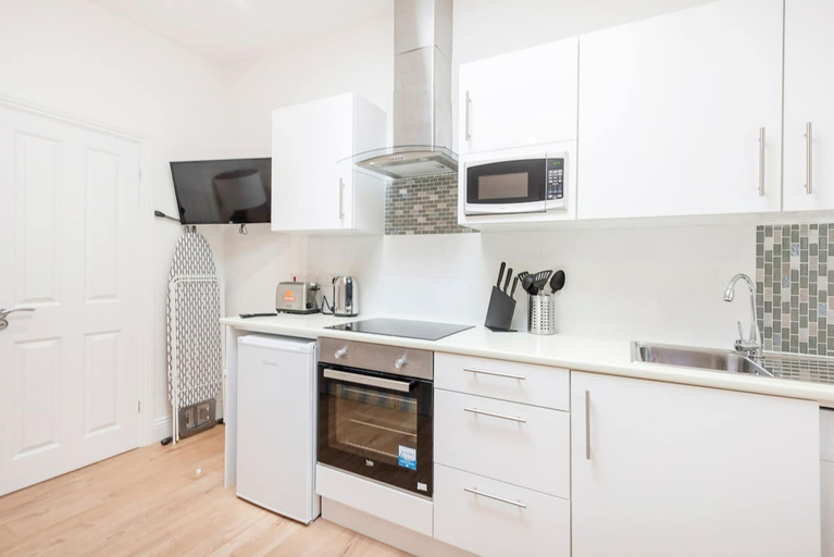 Room 3, Modern Studio Flat- Camdentown King s Cross Zone 1, London