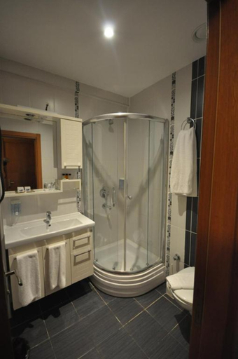 Bathroom 3, Retropera Hotel, Beyoğlu