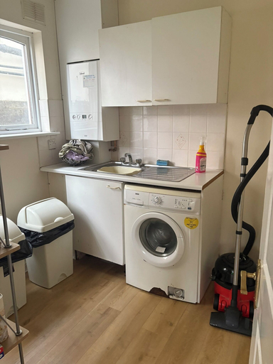 Private kitchen, 13 Belmont Lawn, Dublin