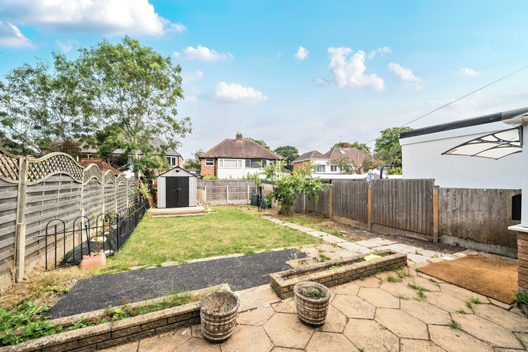 Property grounds 3, House - Sleeps 12 - Parking, Birmingham
