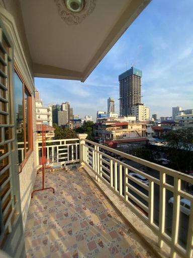 Others 4, The Moonvine on 360, Phnom Penh
