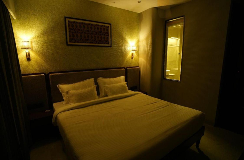Bedroom 2, hotel manjushree, Hoshangabad