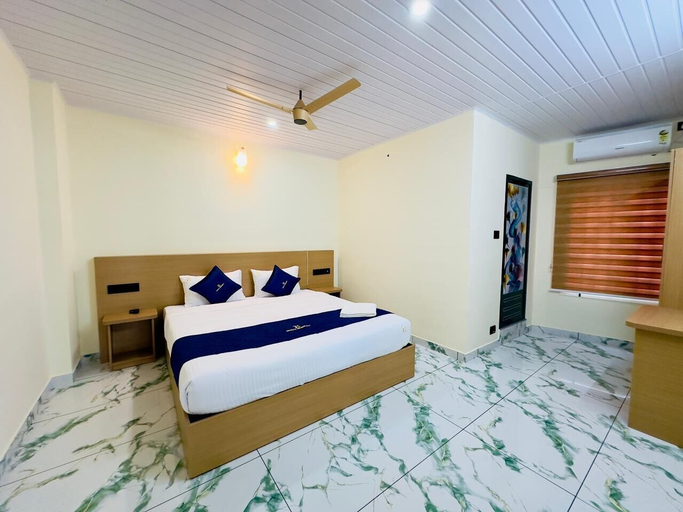 Room 4, Breeza Residency, Thiruvananthapuram