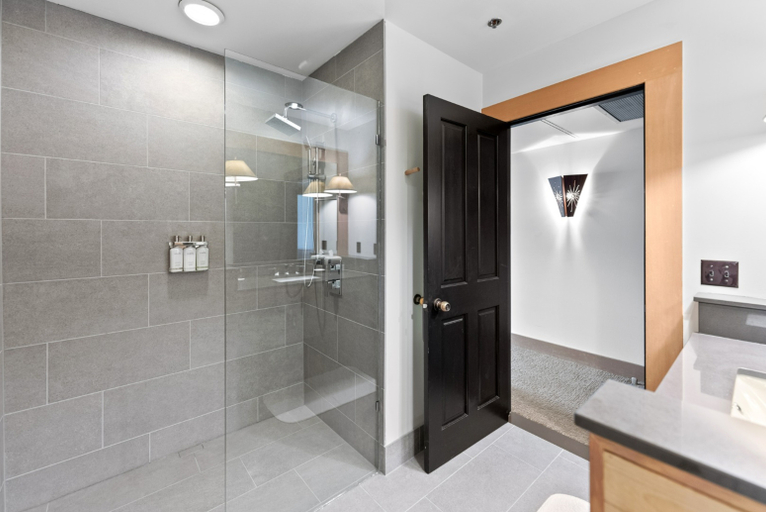 Bathroom 5, Sun Mountain Lodge, Okanogan