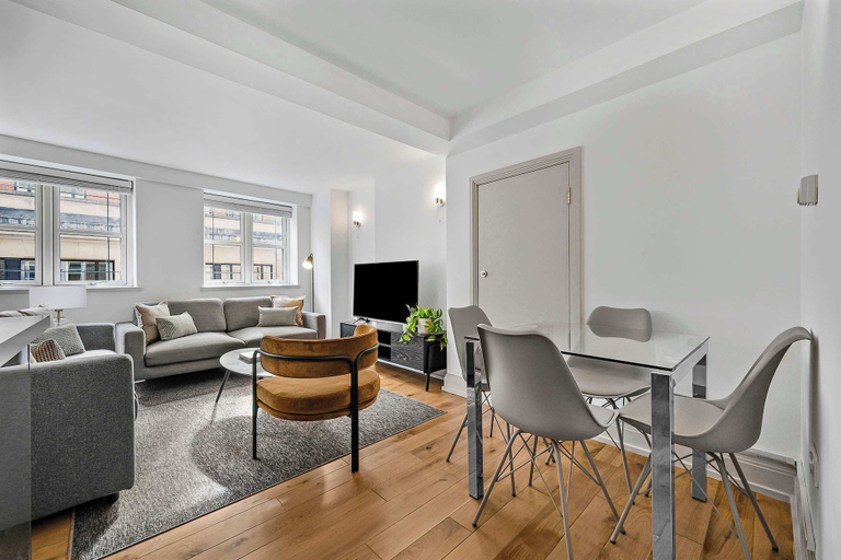 Living area 2, Serene 1-bed in Soho, Steps From Oxford Street, London