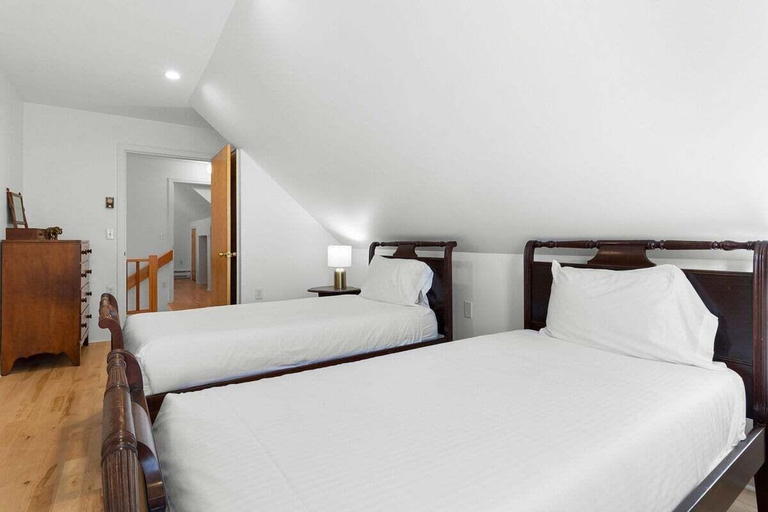 Room 3, Sea Salt Escape Modern 3-bedroom St. George Rent, Knox