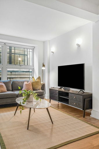 Living area 5, Luxury 1-bed in Soho, Moments From Oxford St, London