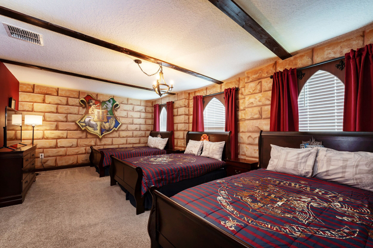 Room 5, 8886-CabotCliffs, Osceola