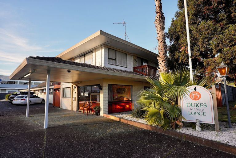 Exterior & Views 2, Dukes Midway Lodge, Waitakere