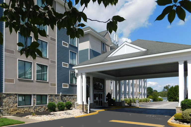 Exterior & Views 4, Comfort Inn & Suites Glen Mills - West Chester, Delaware