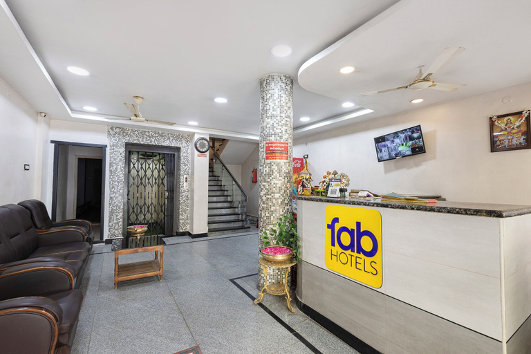 Reception 2, Fabhotel Aditya Grand, Guntur