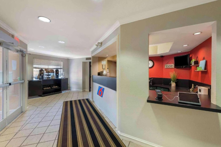 Reception 3, Motel 6 Suites Minneapolis Airport Eagan North MN, Dakota