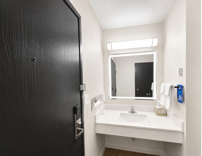 Bathroom 4, Super 8 by Wyndham Monee, Will