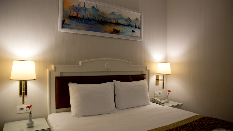 Bedroom 2, Taksim Metropark Hotel, Beyoğlu