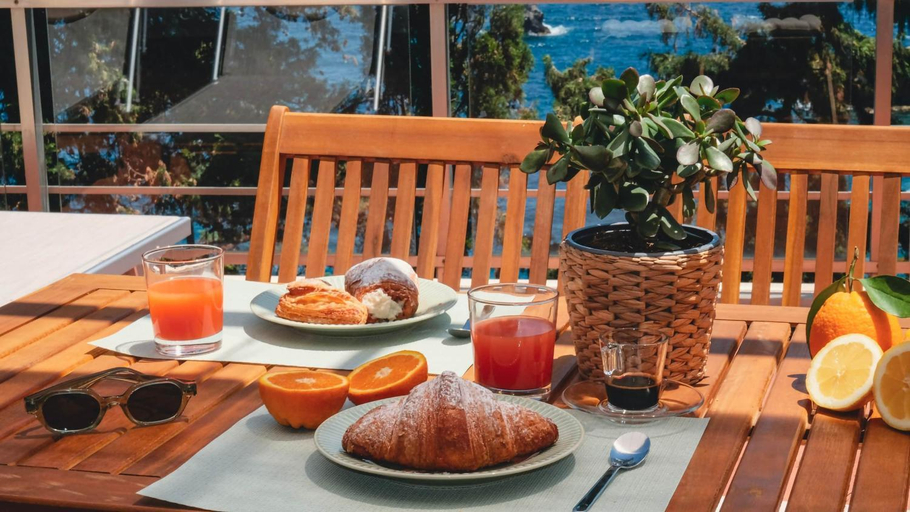 Food & Drinks, Baia Amuri, Messina
