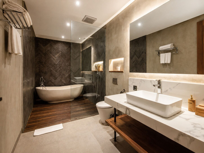 Exterior 5, Elegant 5BR Villa Retreat Steps From Canggu Beach, Badung