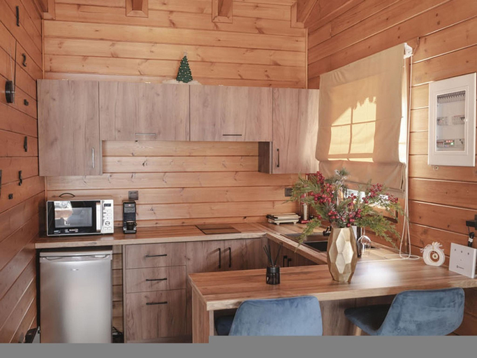 5, Chalet for two, Central Greece