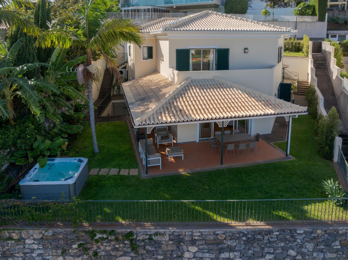 3, Sublime View Villa by Atlantic Holiday, Funchal