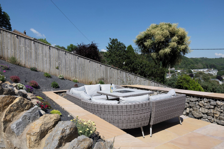 Room 5, Rose Cottage - Sea Views Hot Tub Log Burner, Carmarthenshire