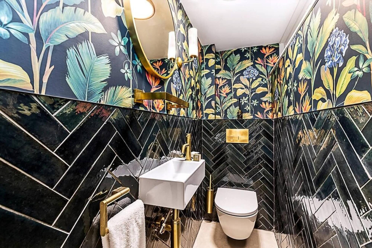 Bathroom 2, 3bedroom Soho Central Entire Flat - Sleeps 8, London