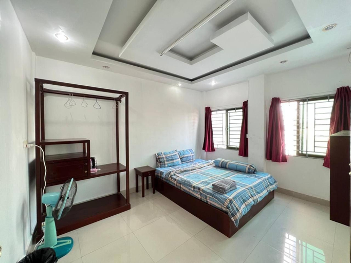 Bedroom 2, The Moonvine on 360, Phnom Penh