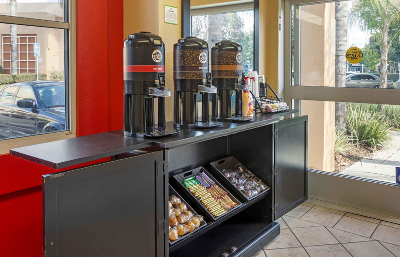 Food & Drinks 5, Extended Stay America Suites Orange County Irvine Spectrum, Orange