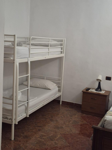 Bedroom 2, Agron S, Vlorës