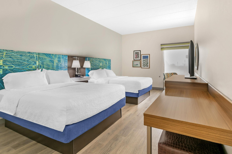 Bedroom 3, Hampton Inn Richmond, Madison