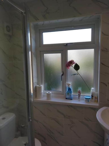 Bathroom 3, Fresher Space Home Stay, Birmingham