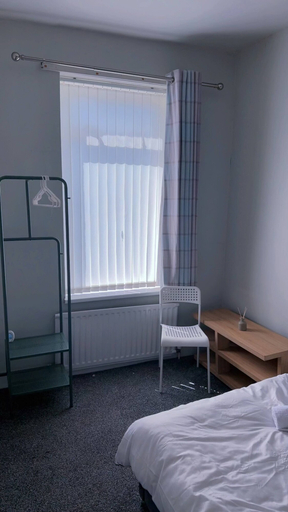 Room 1, Spacious Maisonette Stay Sleeps 11, Gateshead