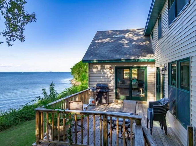 Terrace/patio, Lookout on Waters Edge; Oceanfront Home in Owls Head, Knox
