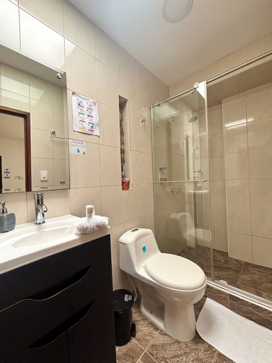 Bathroom 5, Hotel Sleep Well, Filandia
